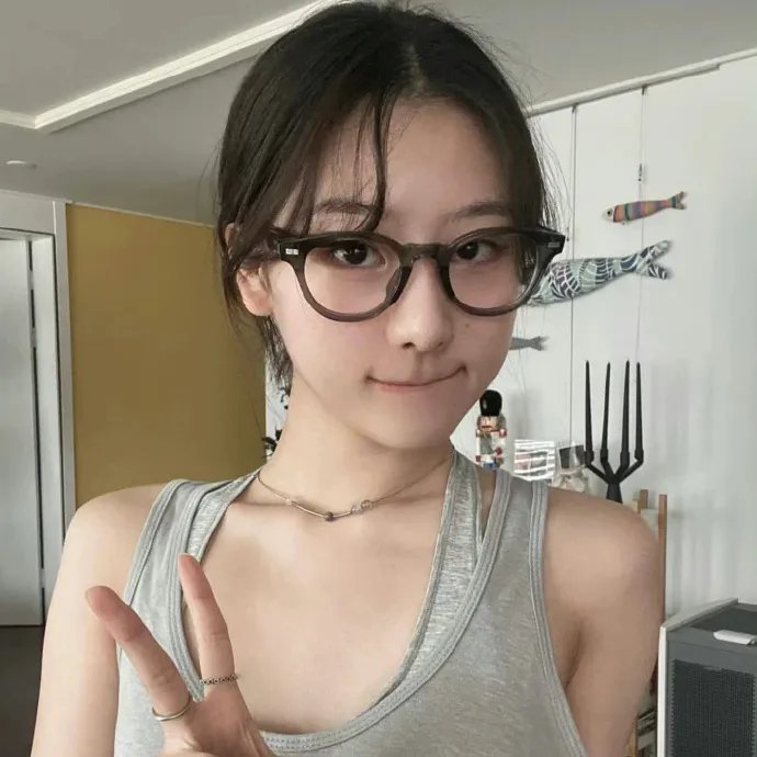 无边春色戏两儍